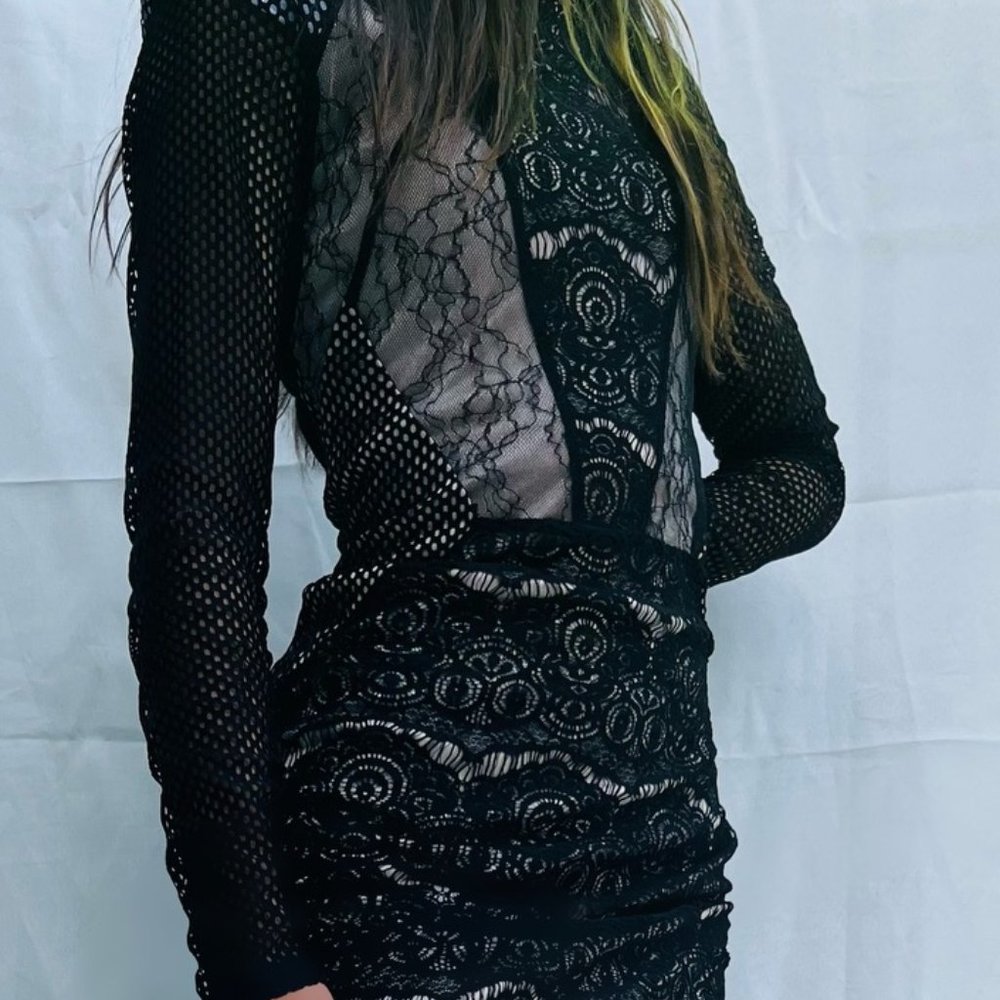 TOPSHOP/Topshop Black Detailed Dress/Size 6